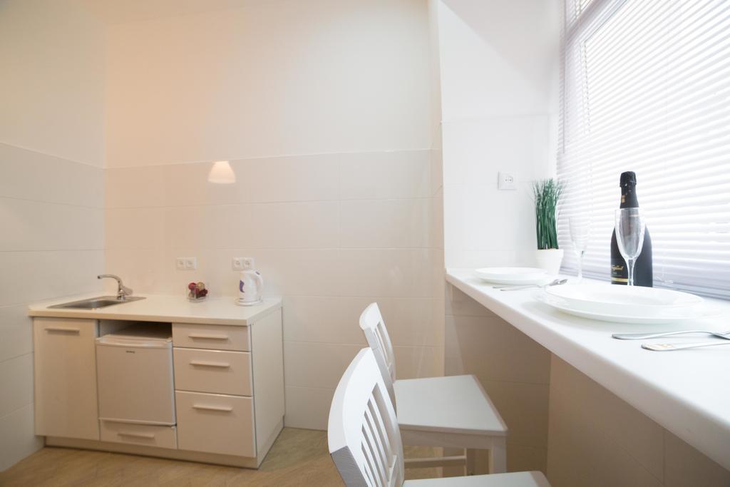 Apartment On Filatova 10/1 Lviv Eksteriør bilde